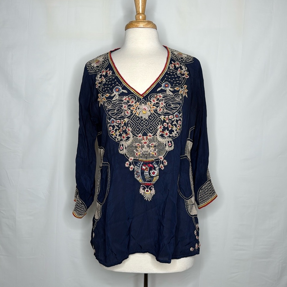 Johnny Was long sleeve lightweight shirt embroidered small
